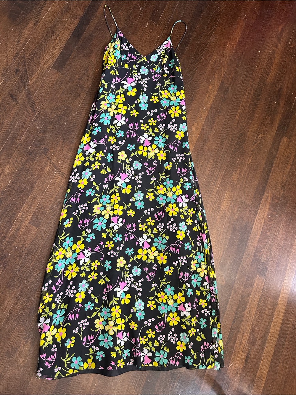 Vintage 70s Flower Power Floral Maxi Dress with spaghetti straps XS S